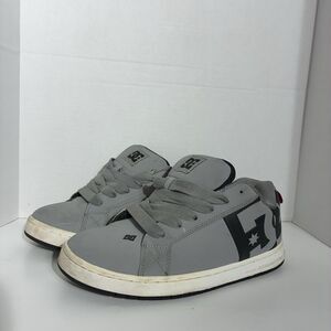 DC Shoes Court Graffik SQ Men’s Size 9 Gray Black Leather Skate Sneakers